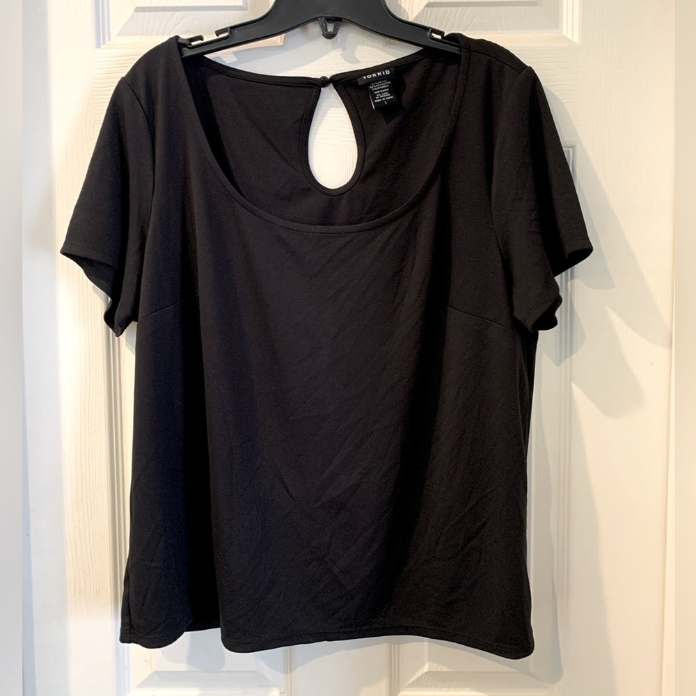 Torrid shirt size 1X